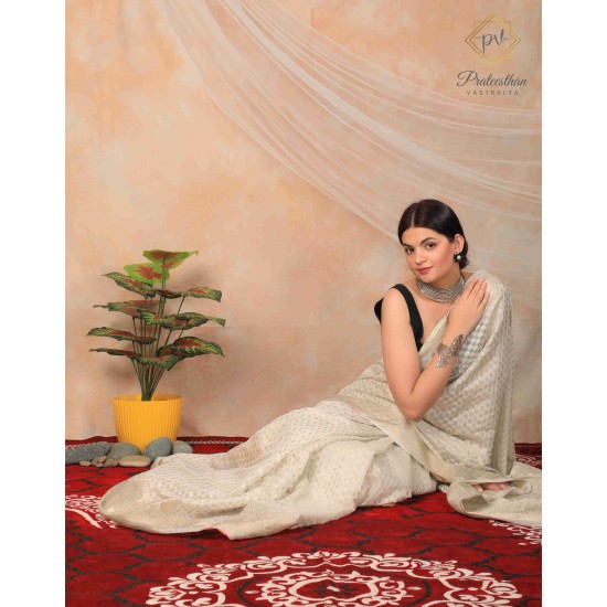 Traditional Pretty Beautiful Royal Cream Silk Women's Saree 